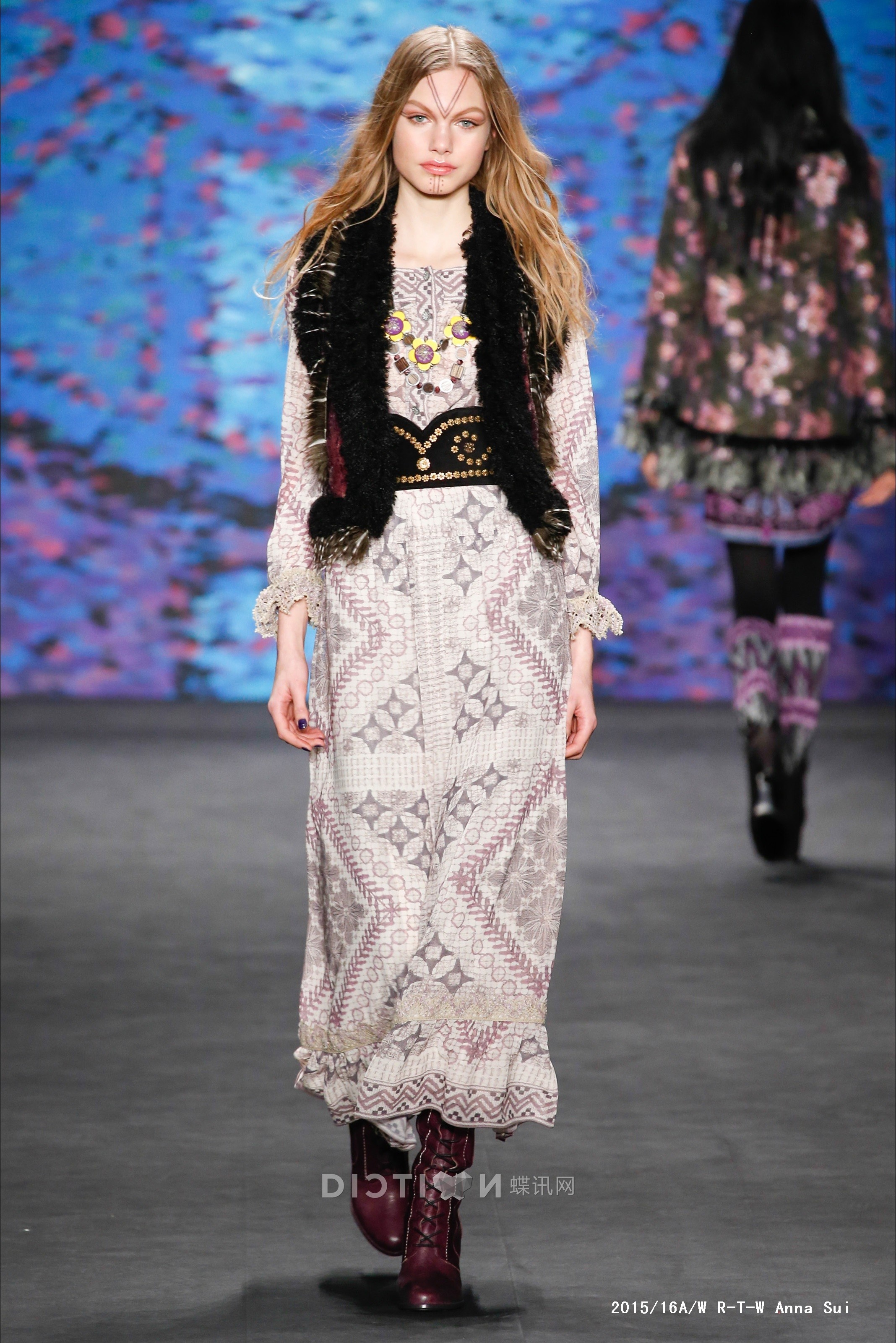 Anna_Sui_2015_16秋冬_紐約_1166190.jpg